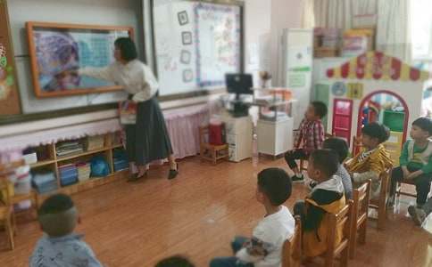 給幼兒園表?yè)P(yáng)信