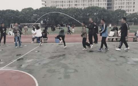 操場(chǎng)作文300字（通用21篇）