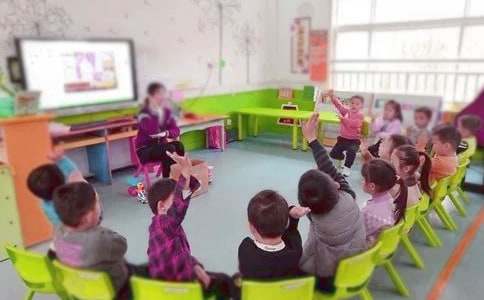 給幼兒園教師的表揚(yáng)信